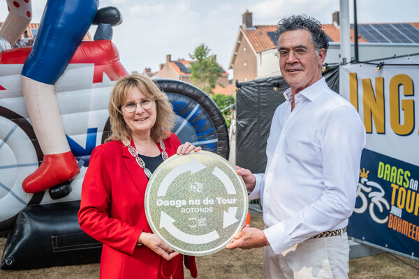 Nieuwe rotonde krijgt naam 'Daags na de Tour-rotonde'