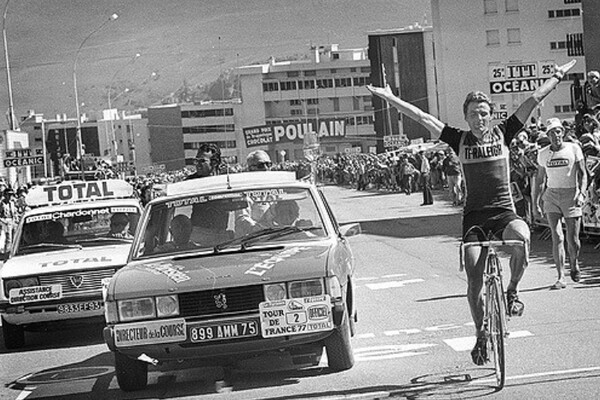  - Hennie Kuiper wint in 1977 de Tourrit naar Alpe d'Huez