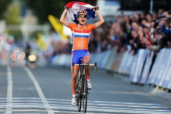 Marianne Vos aan de start dernykoers Daags na de Tour 2015