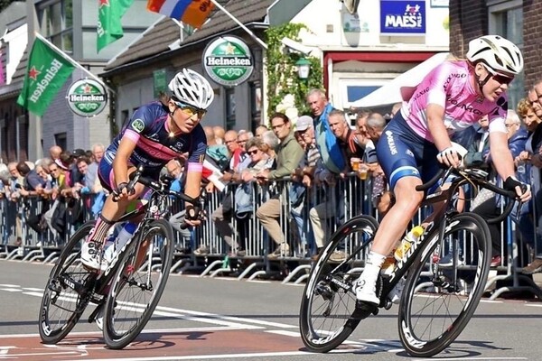 Complete vrouwentop aan de start in Boxmeer